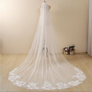 Flowery Lace Chapel Length Wedding Veil- white